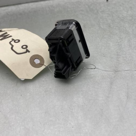 Interrupteur de leve vitre avant droit MERCEDES CLASSE C 204