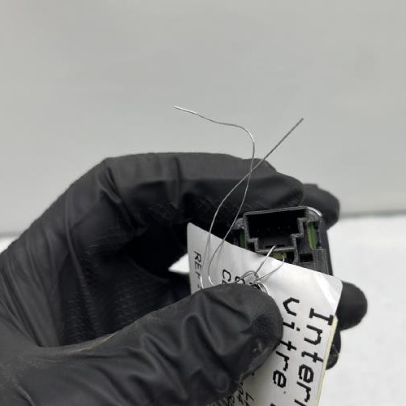 Interrupteur de leve vitre arriere gauche MERCEDES CLASSE C 204 Photo n°3