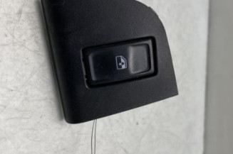 Interrupteur de leve vitre avant droit SKODA OCTAVIA 3 Photo n°1