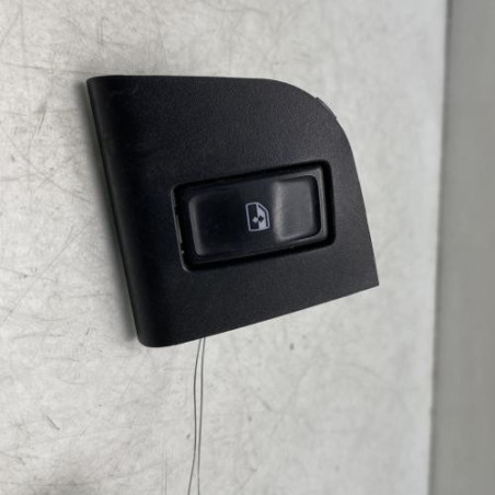 Interrupteur de leve vitre avant droit SKODA OCTAVIA 3 Photo n°1