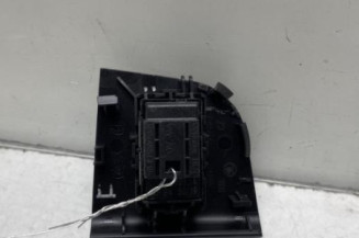 Interrupteur de leve vitre avant droit SKODA OCTAVIA 3