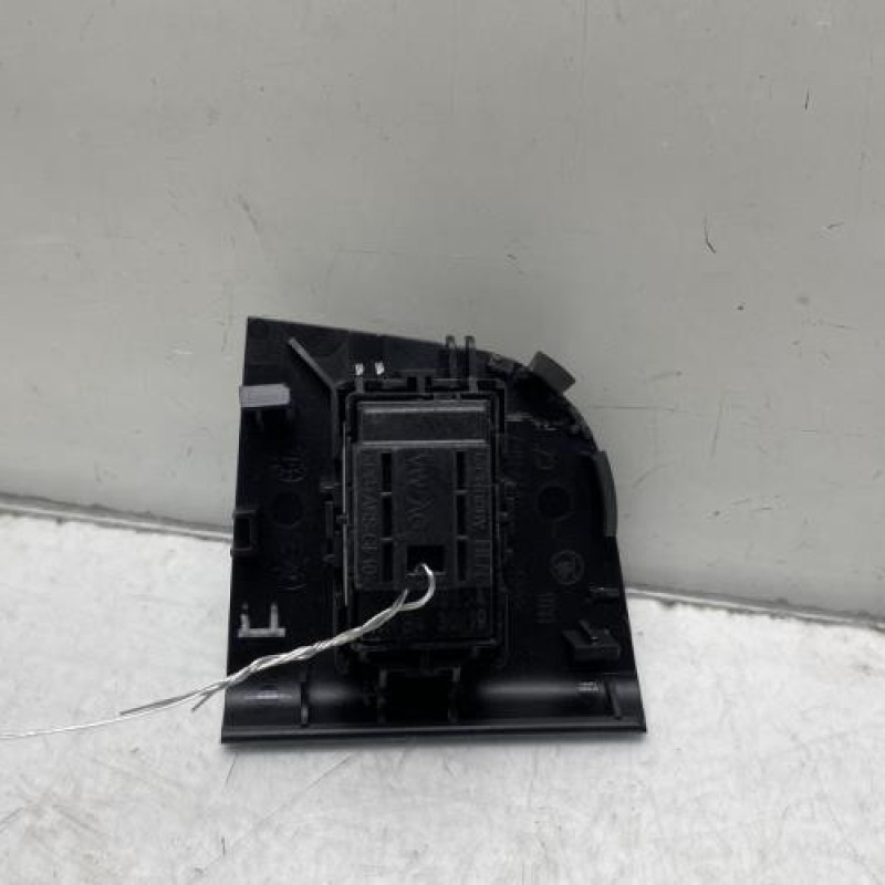 Interrupteur de leve vitre avant droit SKODA OCTAVIA 3 Photo n°2