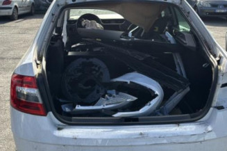 Interrupteur de leve vitre avant droit SKODA OCTAVIA 3