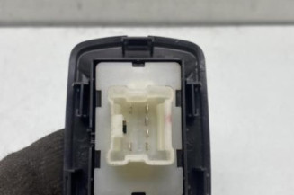 Interrupteur de leve vitre avant droit DACIA SANDERO 2