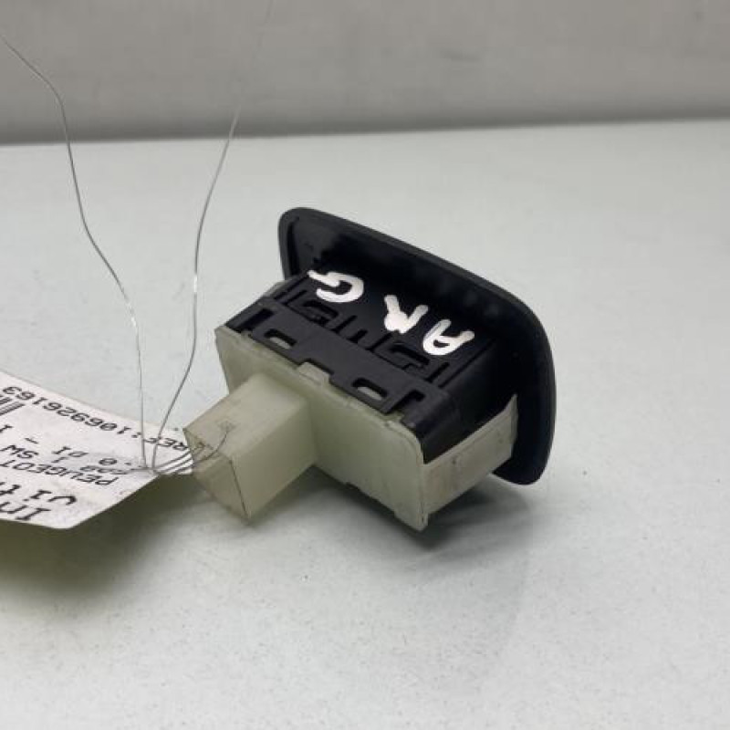 Interrupteur de leve vitre arriere gauche PEUGEOT 508 1 SW Photo n°1