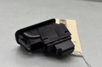 Interrupteur de leve vitre arriere droit VOLKSWAGEN TOURAN 3