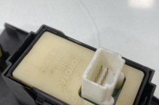 Interrupteur de leve vitre arriere droit LEXUS IS 2