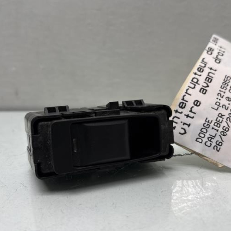 Interrupteur de leve vitre avant droit DODGE CALIBER Photo n°1