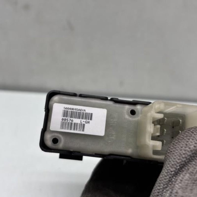 Interrupteur de leve vitre avant droit DODGE CALIBER Photo n°3