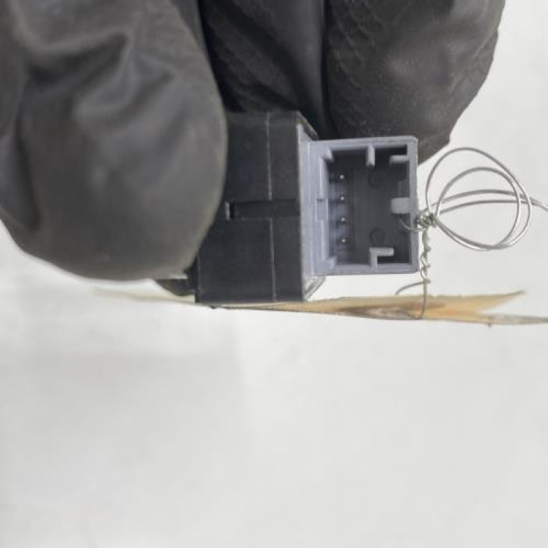 Interrupteur de leve vitre avant droit VOLKSWAGEN POLO 4 Photo n°3