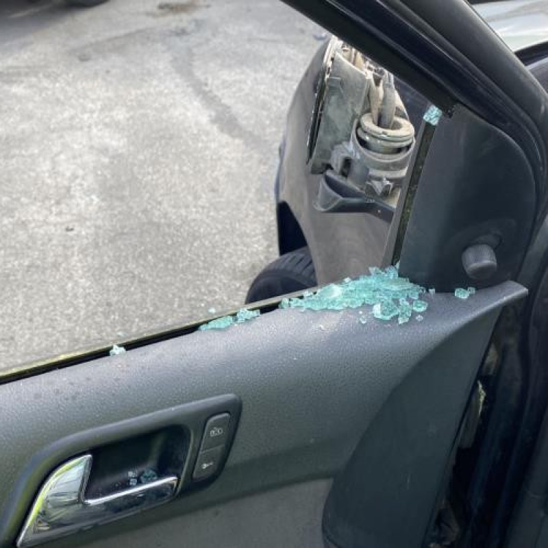 Interrupteur de leve vitre avant droit VOLKSWAGEN POLO 4 Photo n°14