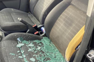 Interrupteur de leve vitre avant droit VOLKSWAGEN POLO 4