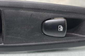 Interrupteur de leve vitre arriere gauche RENAULT KADJAR