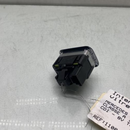 Interrupteur de leve vitre avant droit MERCEDES CLASSE A 176