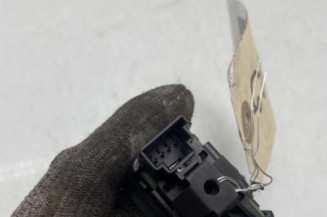 Interrupteur de leve vitre avant droit MERCEDES CLASSE A 176