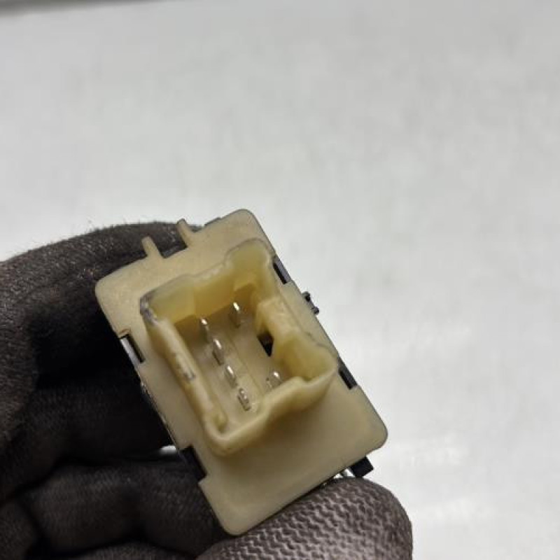 Interrupteur de leve vitre avant droit DACIA SANDERO 2 Photo n°3