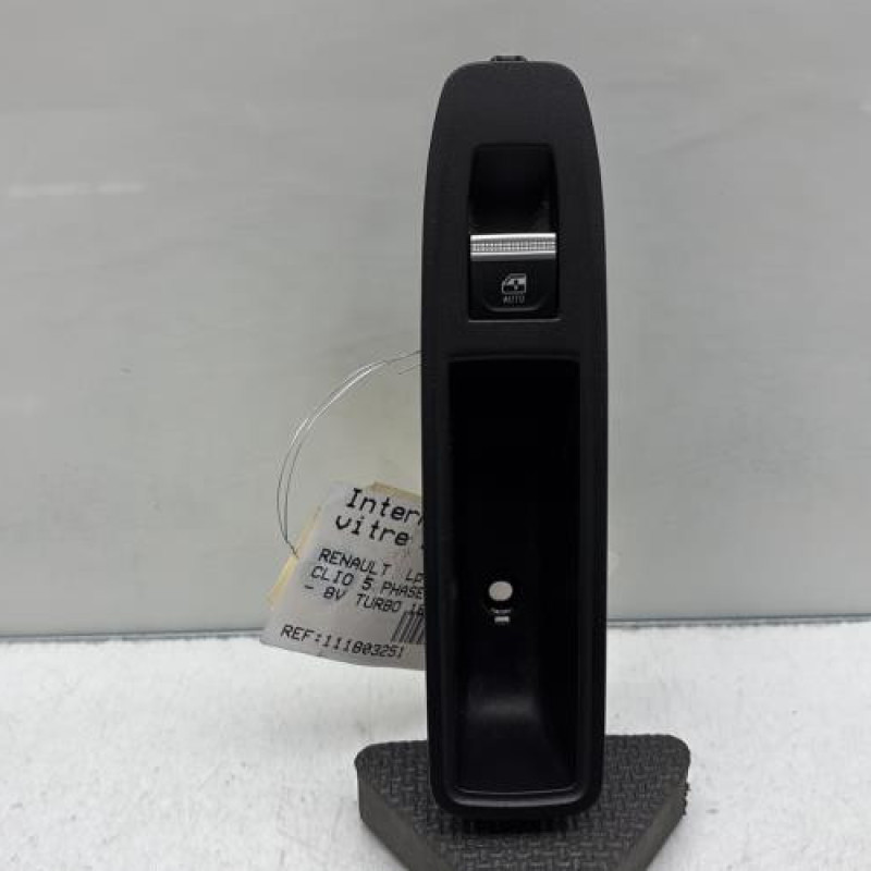Interrupteur de leve vitre arriere droit RENAULT CLIO 5 Photo n°1