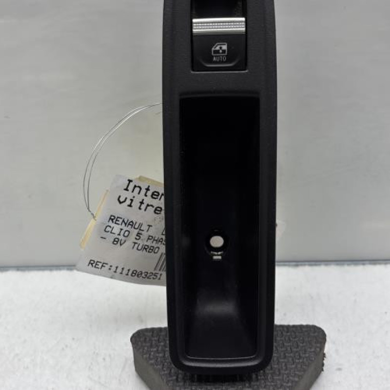 Interrupteur de leve vitre arriere droit RENAULT CLIO 5 Photo n°3