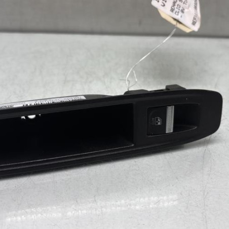 Interrupteur de leve vitre arriere gauche RENAULT CLIO 5 Photo n°1