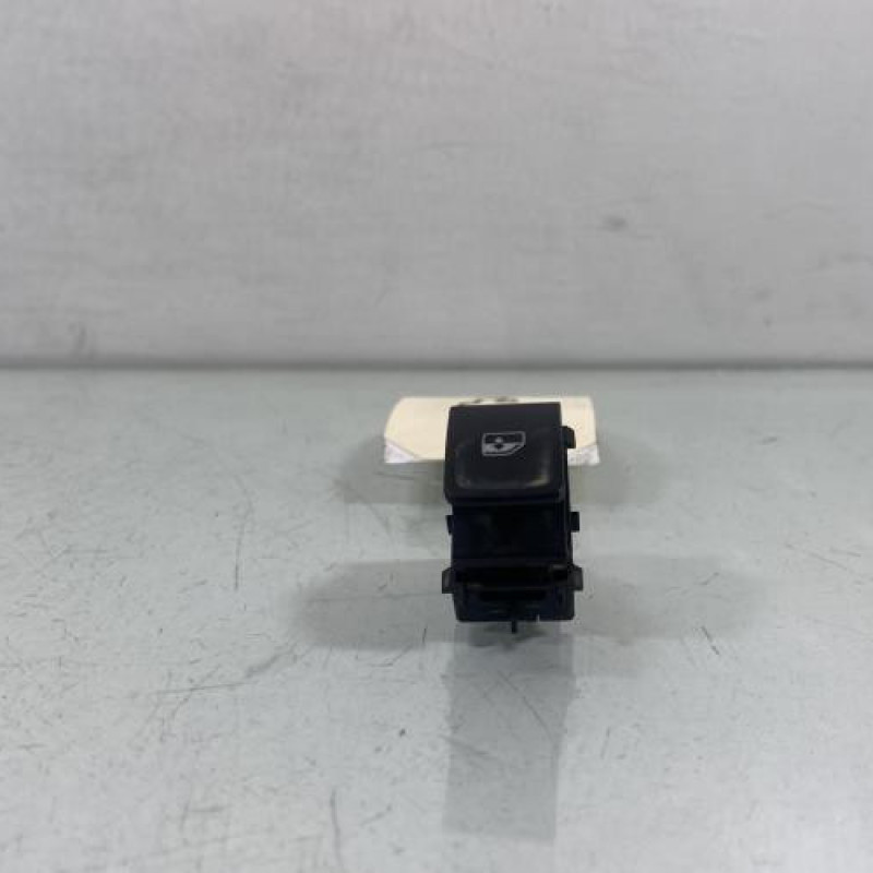 Interrupteur de leve vitre arriere gauche VOLKSWAGEN POLO 6 Photo n°1