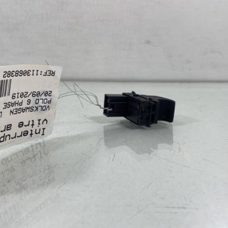 Interrupteur de leve vitre arriere gauche VOLKSWAGEN POLO 6 Photo n°4