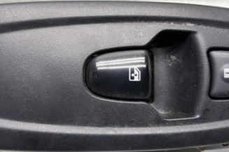 Interrupteur de leve vitre avant droit RENAULT KADJAR