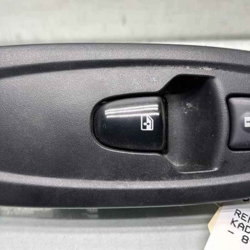 Interrupteur de leve vitre avant droit RENAULT KADJAR Photo n°2