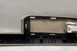 Interrupteur de leve vitre avant droit SKODA SUPERB 2