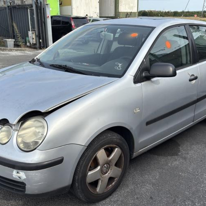 Pretensionneur de ceinture avant droit VOLKSWAGEN POLO 4 Photo n°6