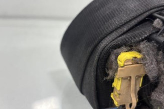 Pretensionneur de ceinture avant gauche VOLKSWAGEN POLO 4