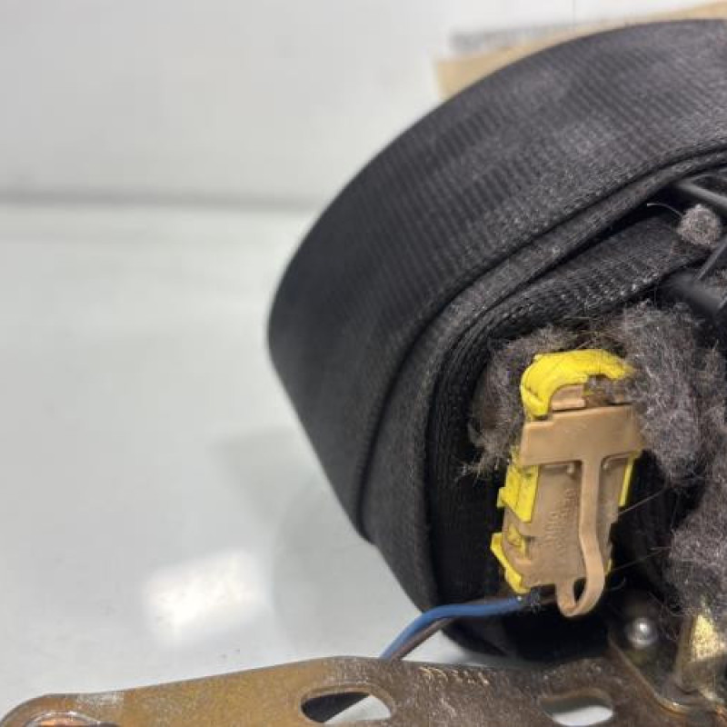 Pretensionneur de ceinture avant gauche VOLKSWAGEN POLO 4 Photo n°5