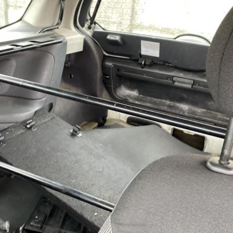 Aile avant gauche CITROEN C2 Photo n°16