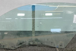 Vitre avant gauche RENAULT MEGANE 2 Photo n°1
