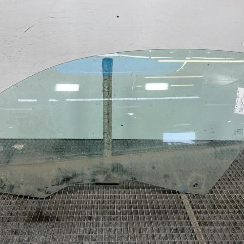 Vitre avant gauche RENAULT MEGANE 2 Photo n°1