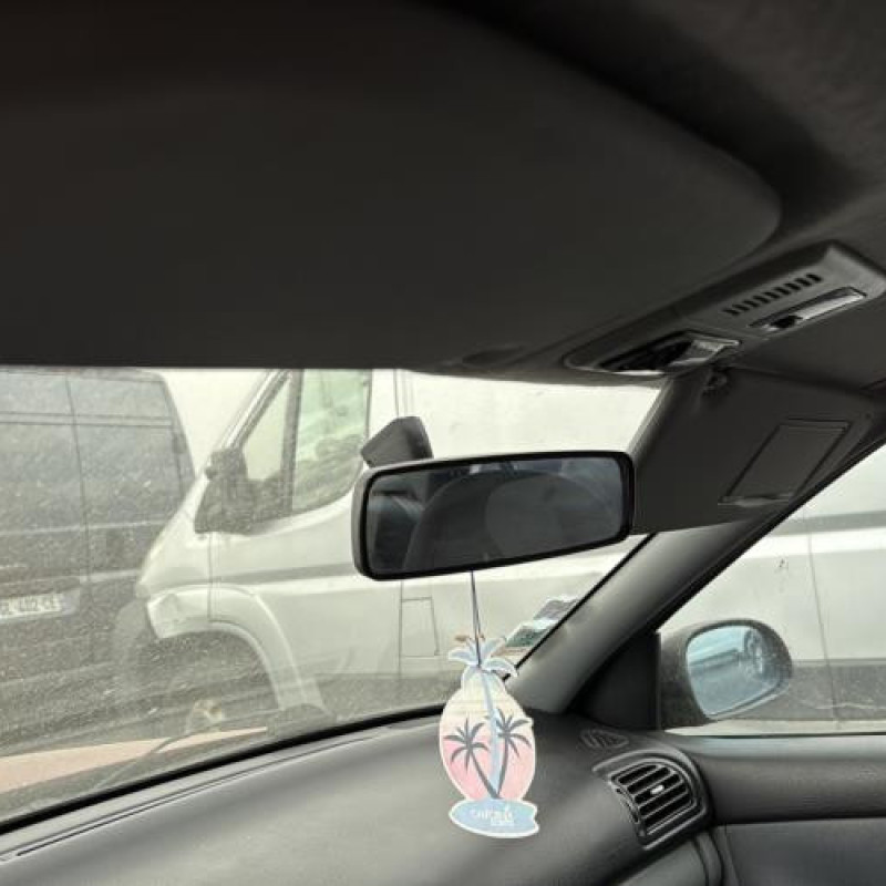 Porte avant droit PEUGEOT 406 Photo n°16