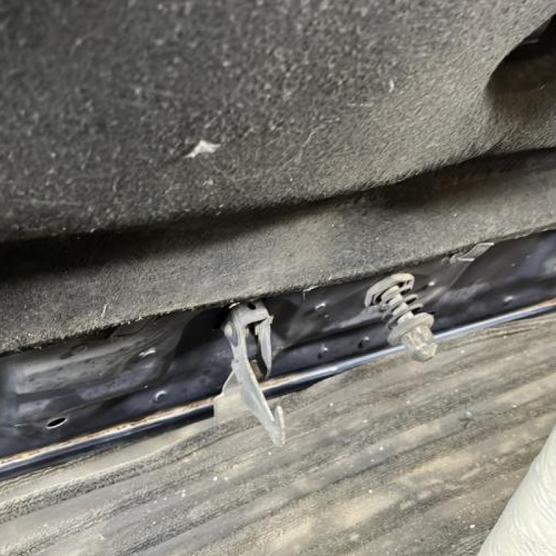 Capot OPEL CORSA D Photo n°7
