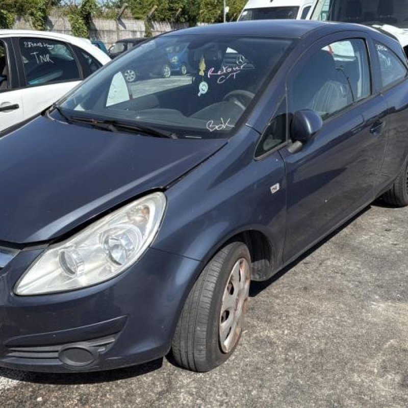 Capot OPEL CORSA D Photo n°11