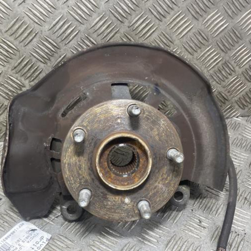 Pivot de moyeu avant droit TOYOTA AVENSIS 3 Photo n°1