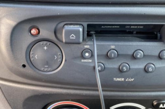 Pivot de moyeu avant droit RENAULT MEGANE 1