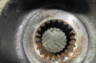 Pivot de moyeu avant gauche RENAULT MEGANE 1