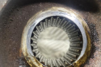 Pivot de moyeu avant gauche PEUGEOT 207