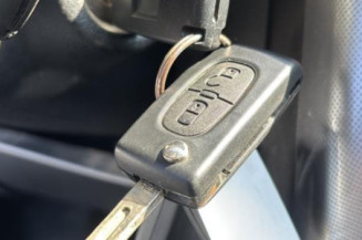 Pivot de moyeu avant gauche PEUGEOT 207