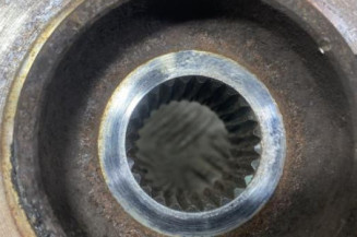 Pivot de moyeu avant gauche PEUGEOT 308 1