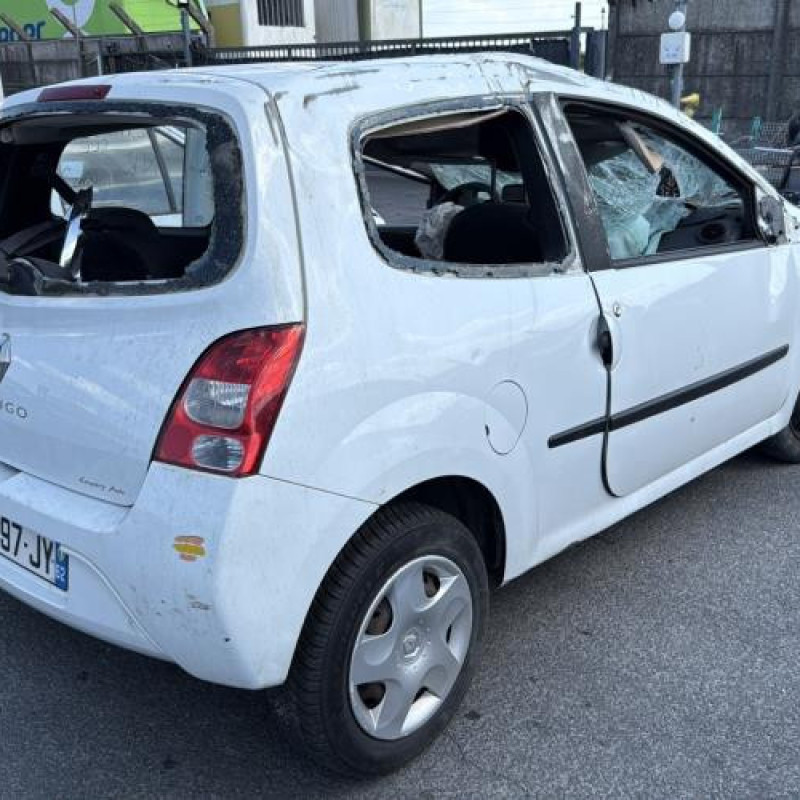 Pare choc arriere RENAULT TWINGO 2 Photo n°9