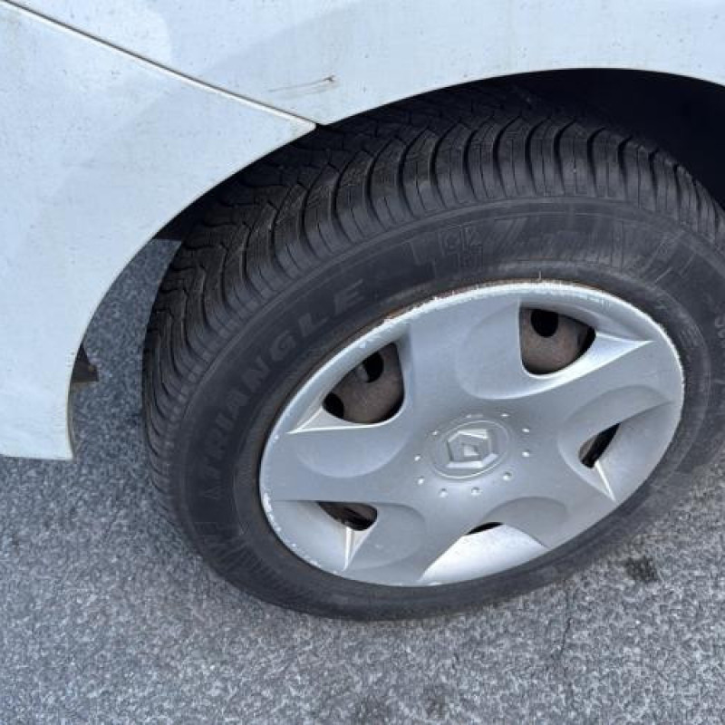 Pare choc arriere RENAULT TWINGO 2 Photo n°15