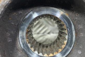 Pivot de moyeu avant droit PEUGEOT 307