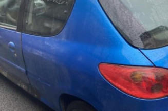 Pivot de moyeu avant gauche PEUGEOT 206