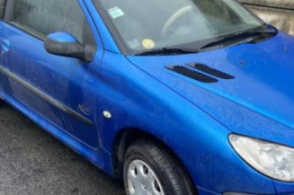 Pivot de moyeu avant gauche PEUGEOT 206