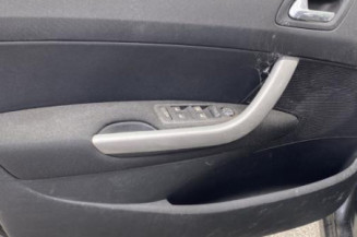 Pivot de moyeu avant gauche PEUGEOT 308 1