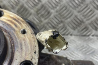 Pivot de moyeu avant gauche PEUGEOT 307